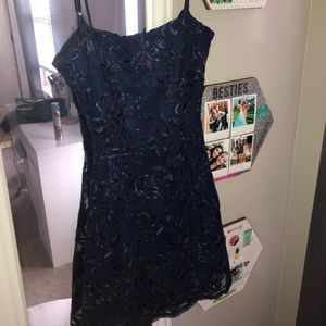 Navy bodycon dress with lace
